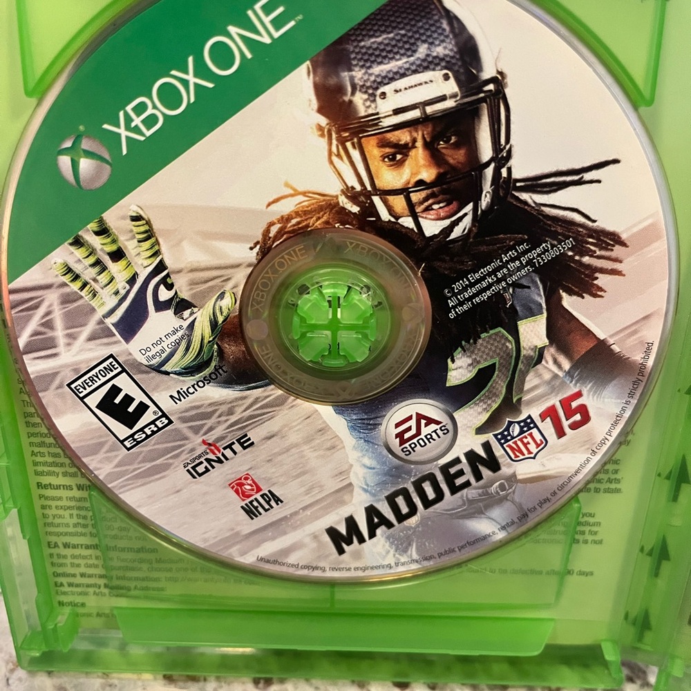 Madden NFL 15 for Xbox One - Green Case